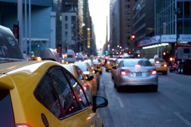 川村雅則「タクシー産業における規制緩和路線の破綻──タクシー運転者の賃金・労働条件をふまえて」
